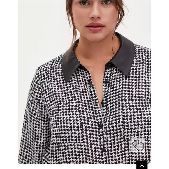 Torrid Madison black & white Houndstooth faux leather collar Button blouse sz 3 - Picture 11 of 11